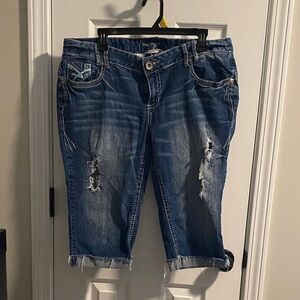 Blue Distressed Women Cropped Jeans
